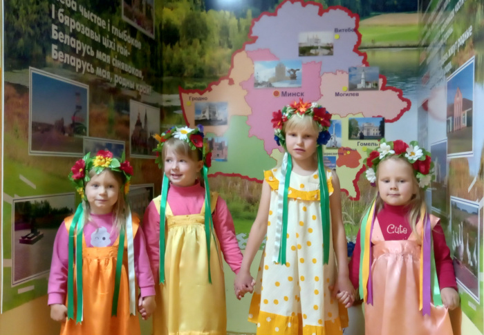 Квітней Беларусь: накануне Дня независимости в Пересвятовском детском саду Речицкого района прошел патриотический праздник