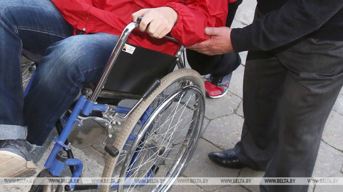 Определен порядок подвоза пожилых граждан и инвалидов в учреждения соцобслуживания