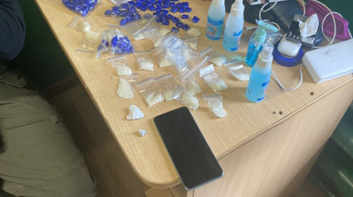 У задержанного в Калинковичах наркокурьера при обысках обнаружено 1,5 кг мефедрона